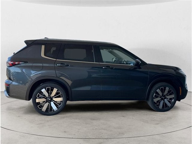 2026 Mitsubishi Outlander Black Edition Sport Utility 4D