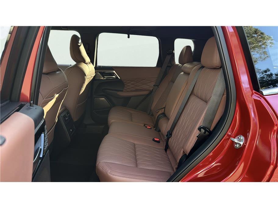 2026 Mitsubishi Outlander SEL Sport Utility 4D
