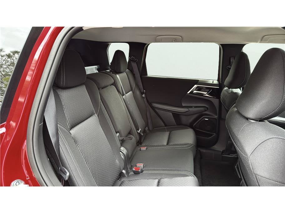 2026 Mitsubishi Outlander ES