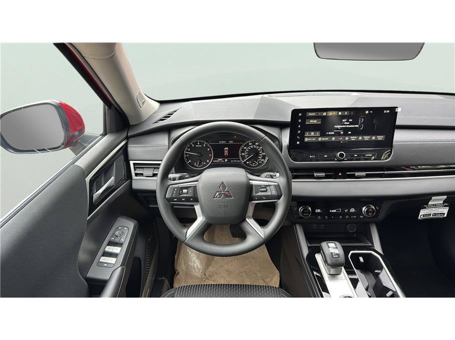 2026 Mitsubishi Outlander ES