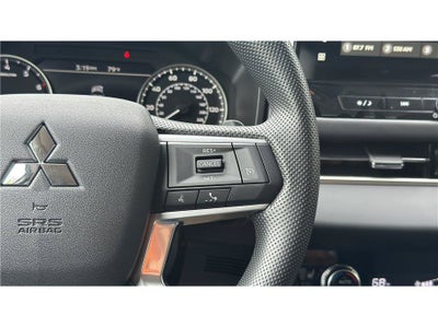 2026 Mitsubishi Outlander ES
