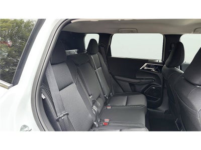 2026 Mitsubishi Outlander ES
