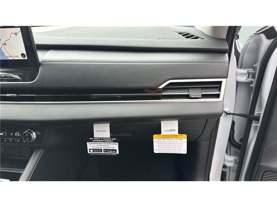 2026 Mitsubishi Outlander ES