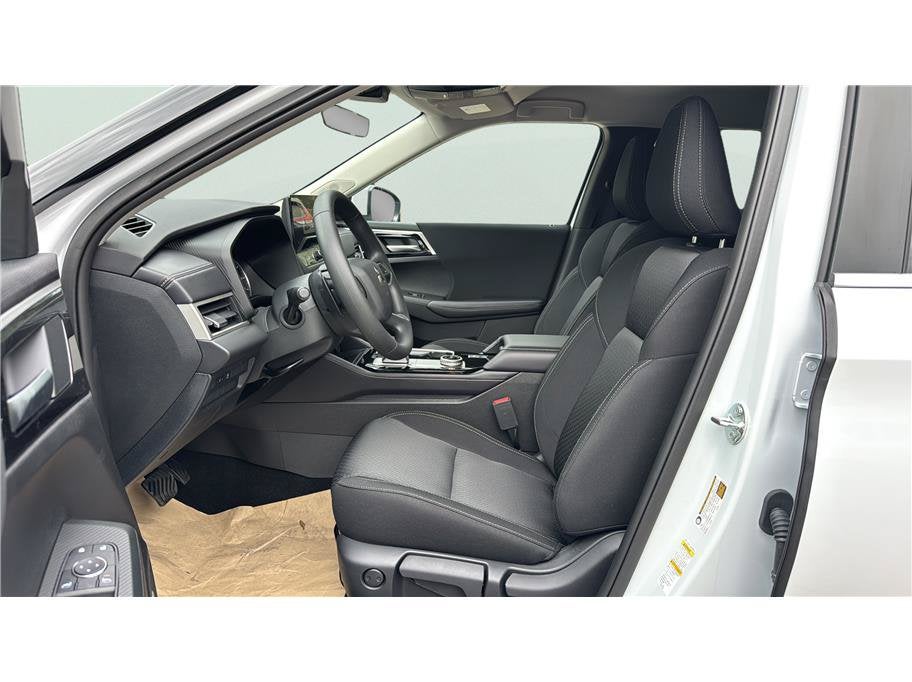 2026 Mitsubishi Outlander ES