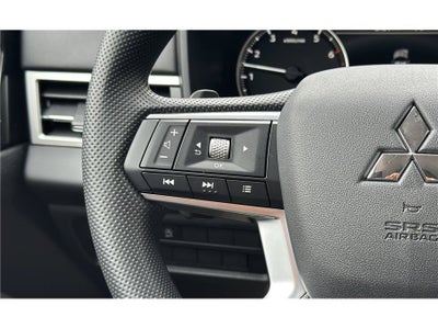 2026 Mitsubishi Outlander ES