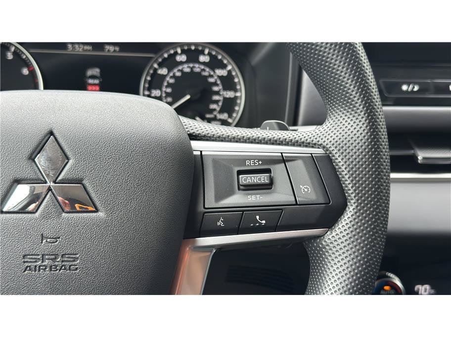 2026 Mitsubishi Outlander ES