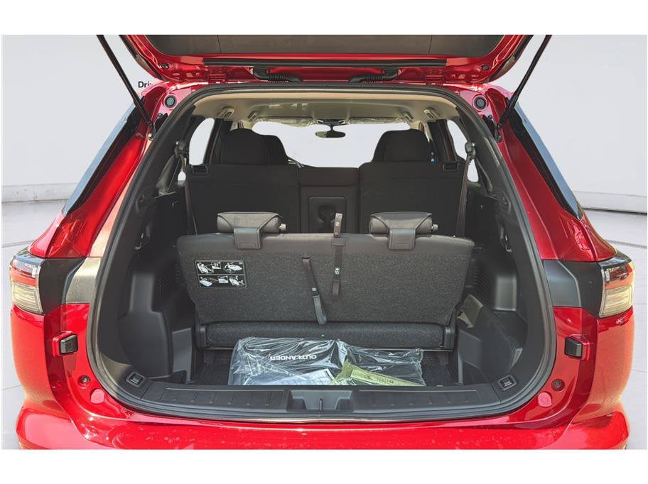 2026 Mitsubishi Outlander ES