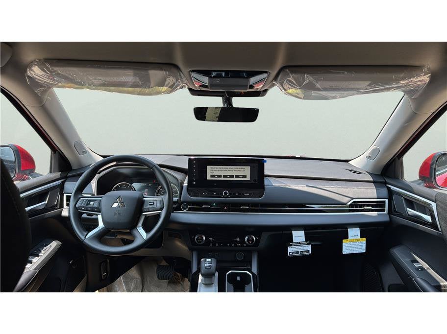 2026 Mitsubishi Outlander ES