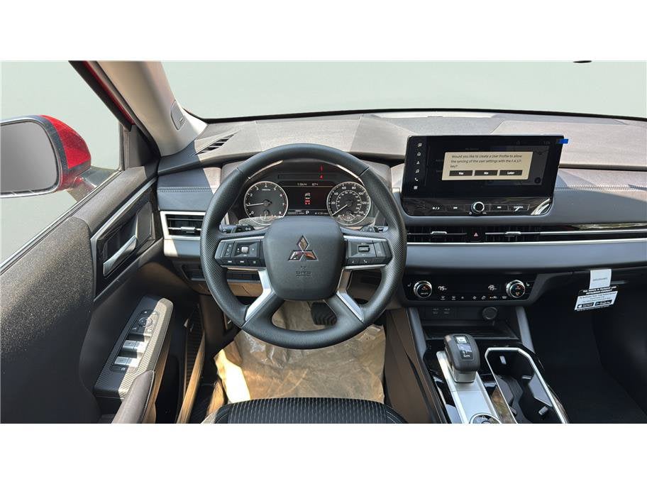 2026 Mitsubishi Outlander ES