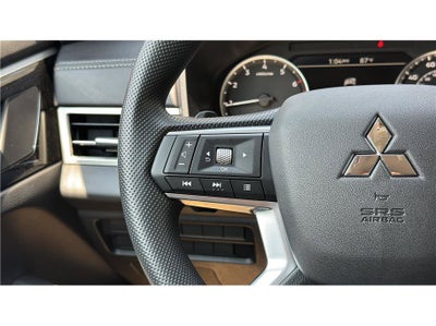 2026 Mitsubishi Outlander ES
