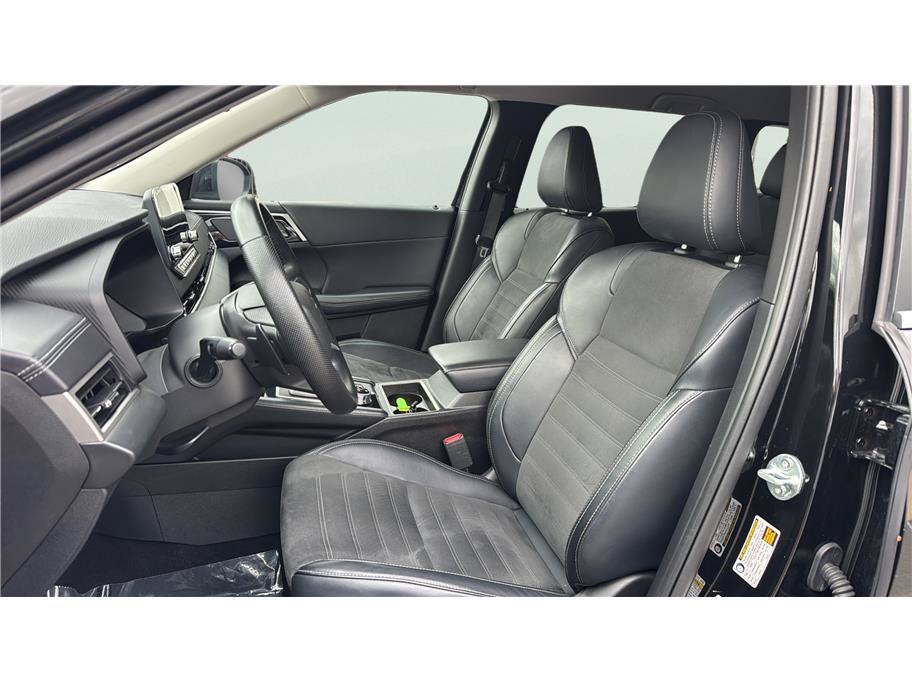 2024 Mitsubishi Outlander SE Sport Utility 4D