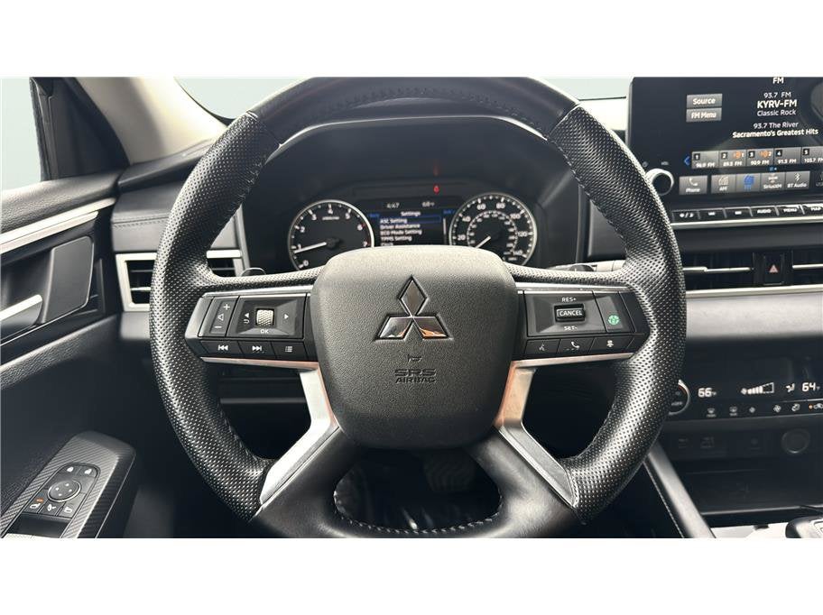 2024 Mitsubishi Outlander SE Sport Utility 4D