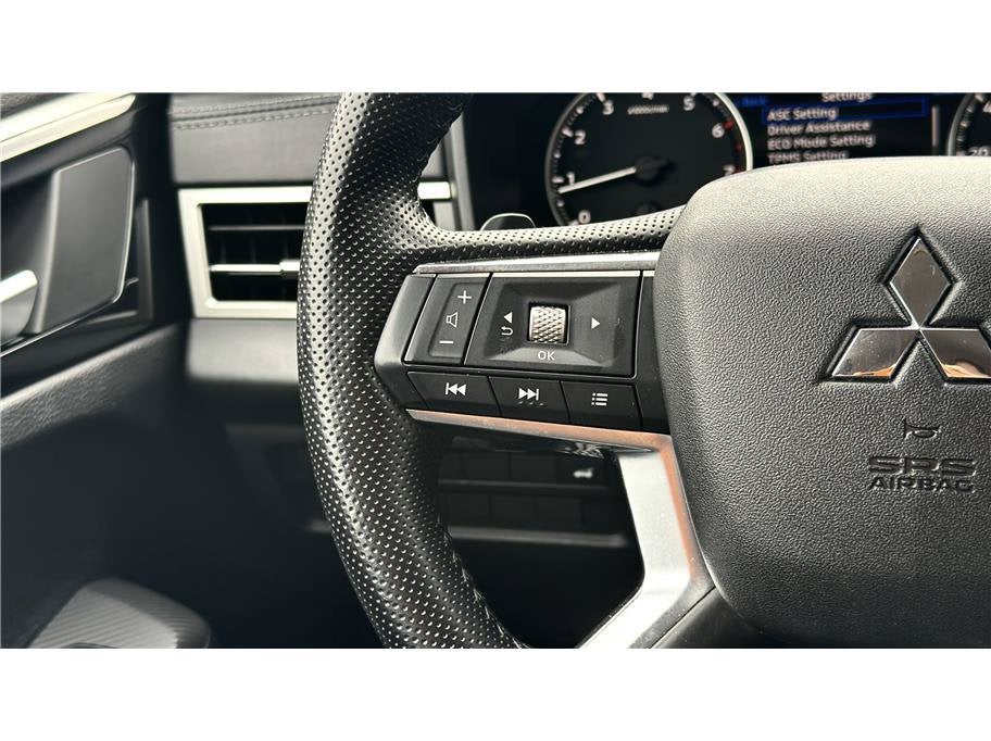 2024 Mitsubishi Outlander SE Sport Utility 4D