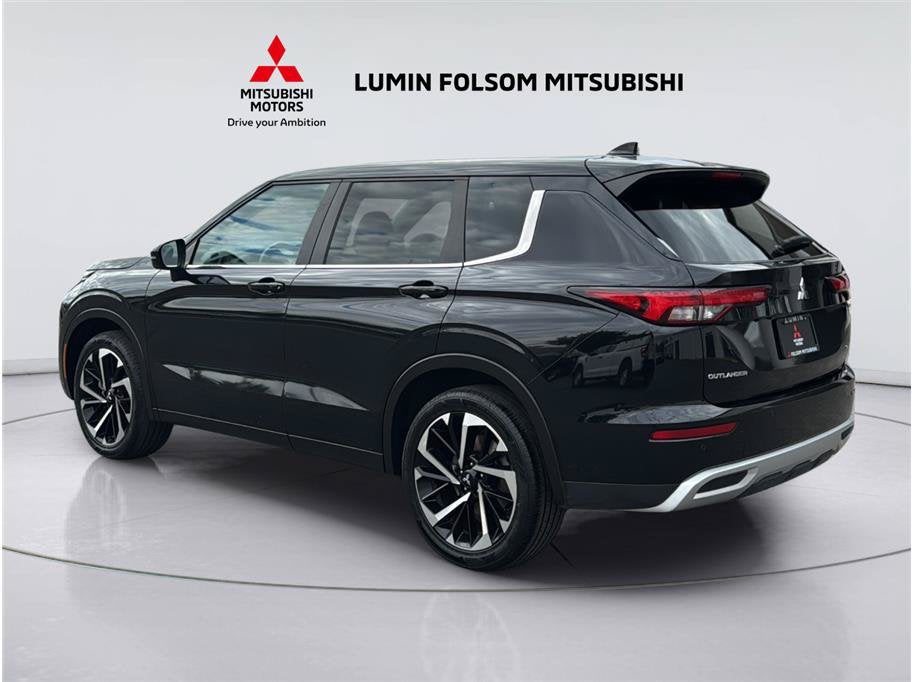 2024 Mitsubishi Outlander SE Sport Utility 4D