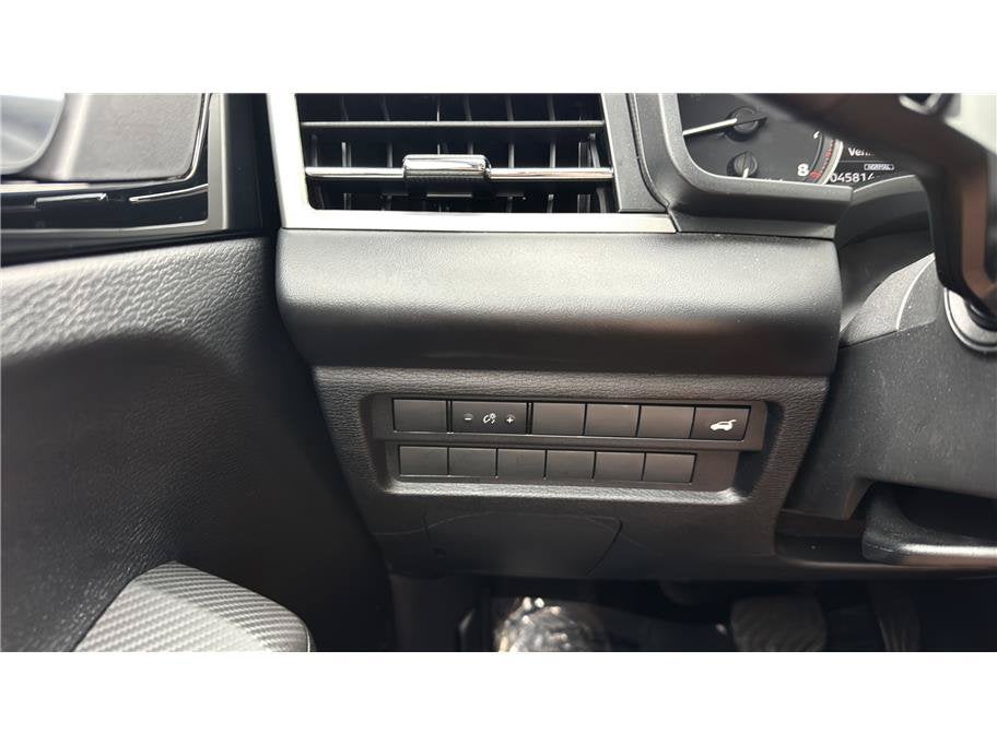 2024 Mitsubishi Outlander SE Sport Utility 4D