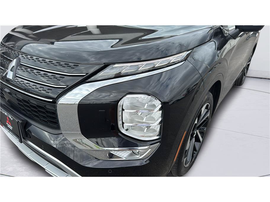 2024 Mitsubishi Outlander SE Sport Utility 4D