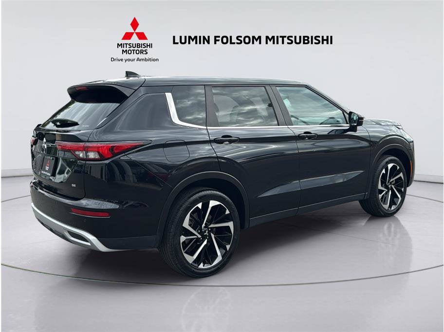 2024 Mitsubishi Outlander SE Sport Utility 4D