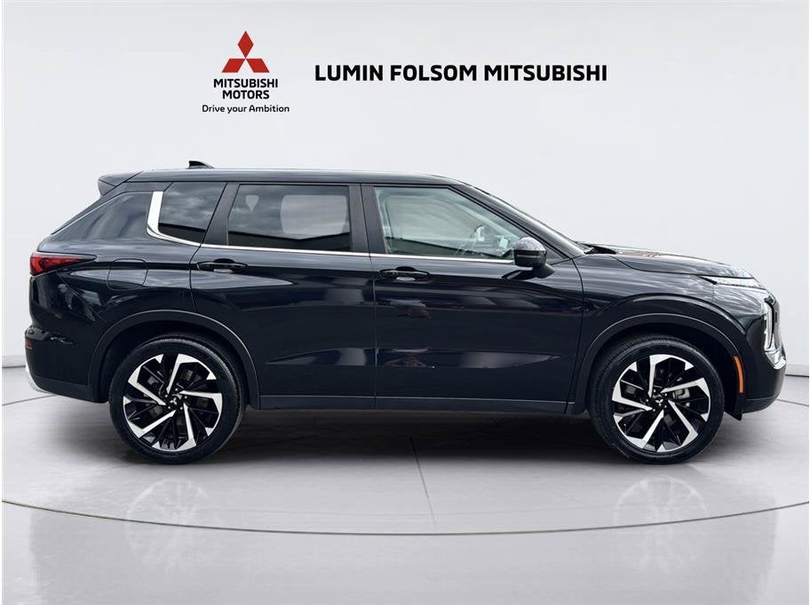 2024 Mitsubishi Outlander SE Sport Utility 4D