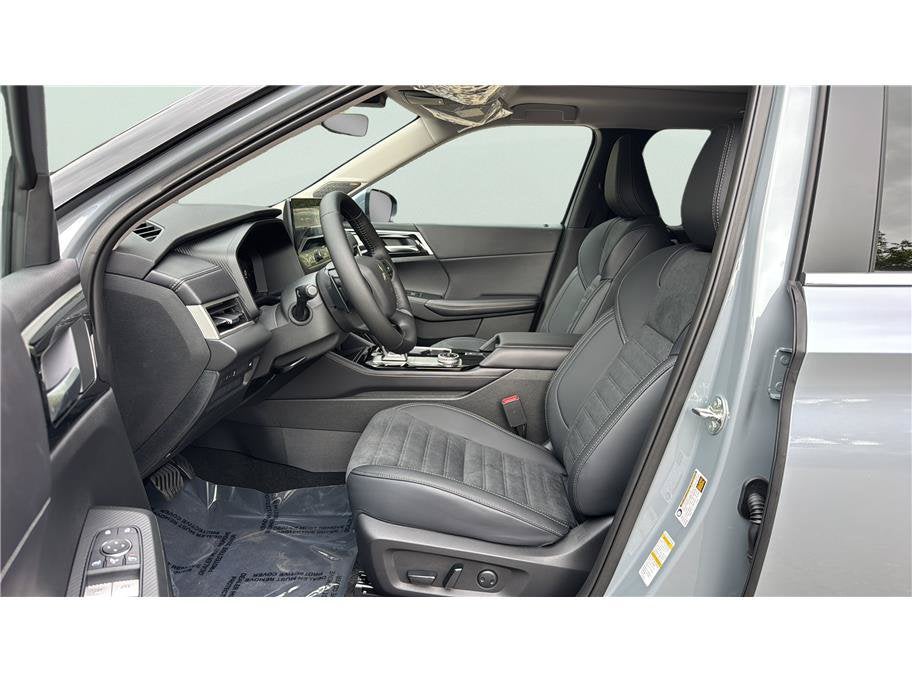 2026 Mitsubishi Outlander SE Sport Utility 4D