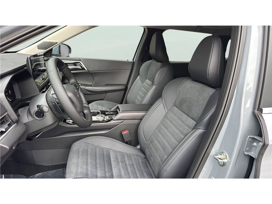 2026 Mitsubishi Outlander SE Sport Utility 4D