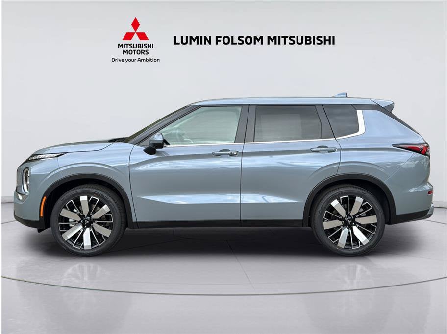2026 Mitsubishi Outlander SE Sport Utility 4D