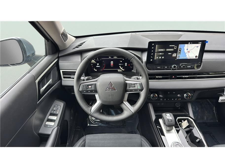 2026 Mitsubishi Outlander SE Sport Utility 4D