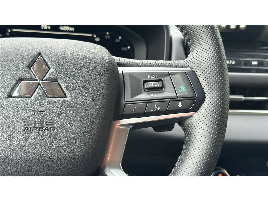 2026 Mitsubishi Outlander SE Sport Utility 4D