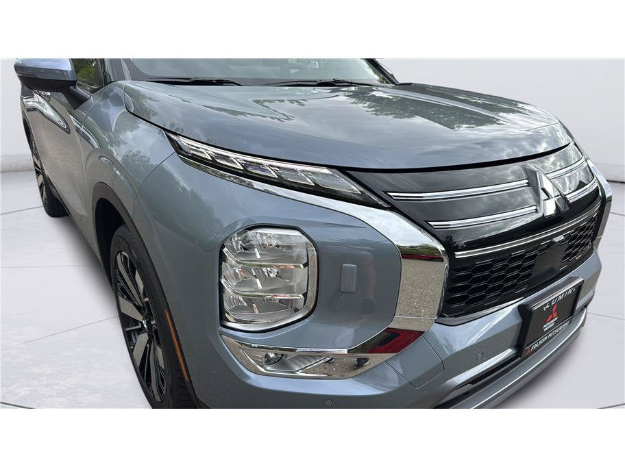 2026 Mitsubishi Outlander SE Sport Utility 4D