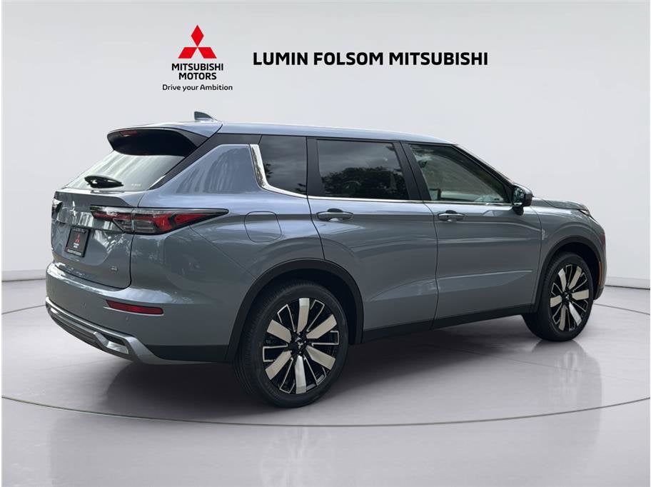 2026 Mitsubishi Outlander SE Sport Utility 4D