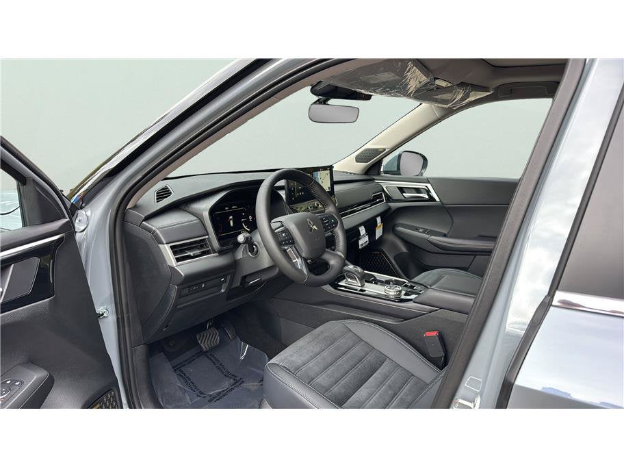 2026 Mitsubishi Outlander SE Sport Utility 4D