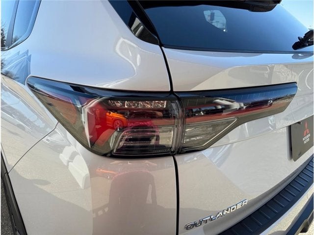 2026 Mitsubishi Outlander Trail Edition Sport Utility 4D