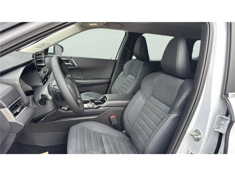 2026 Mitsubishi Outlander SE Sport Utility 4D