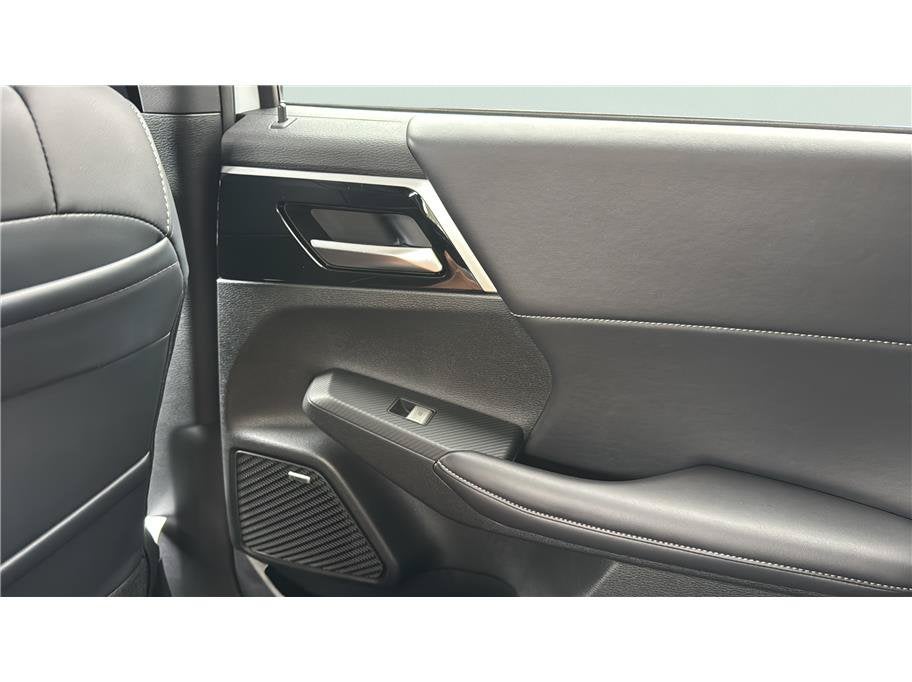 2026 Mitsubishi Outlander SE Sport Utility 4D