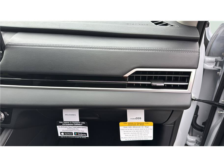 2026 Mitsubishi Outlander SE Sport Utility 4D