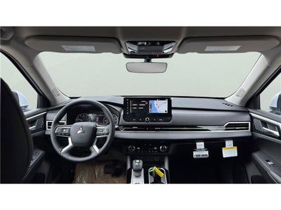 2026 Mitsubishi Outlander SE Sport Utility 4D