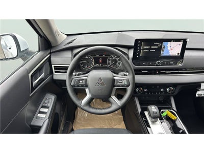 2026 Mitsubishi Outlander SE Sport Utility 4D