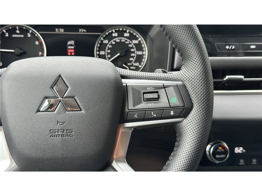 2026 Mitsubishi Outlander SE Sport Utility 4D