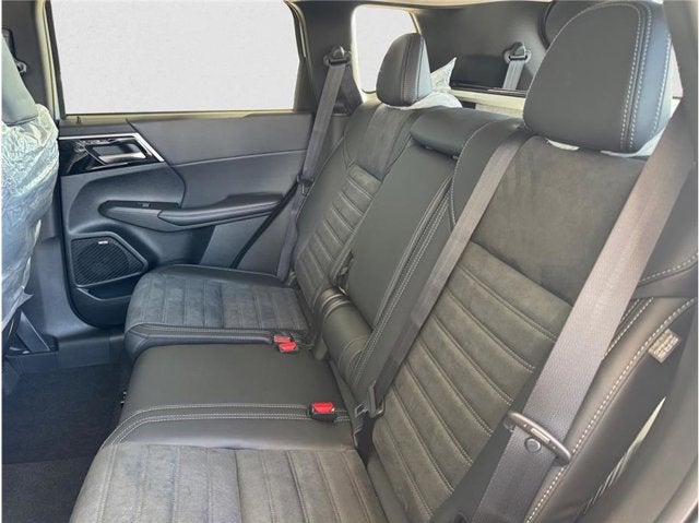 2026 Mitsubishi Outlander ES Sport Utility 4D