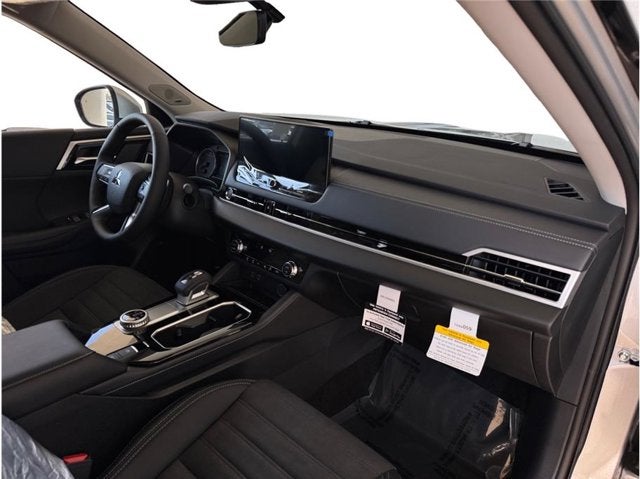 2026 Mitsubishi Outlander ES Sport Utility 4D