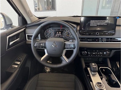 2026 Mitsubishi Outlander ES Sport Utility 4D