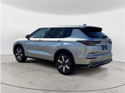 2026 Mitsubishi Outlander ES Sport Utility 4D