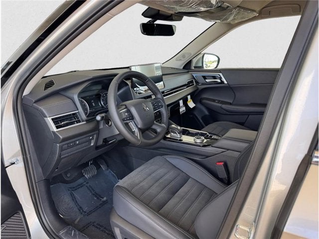 2026 Mitsubishi Outlander ES Sport Utility 4D