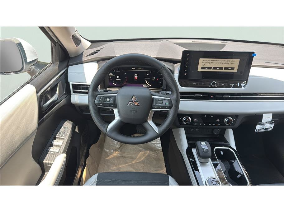 2026 Mitsubishi Outlander SE Sport Utility 4D