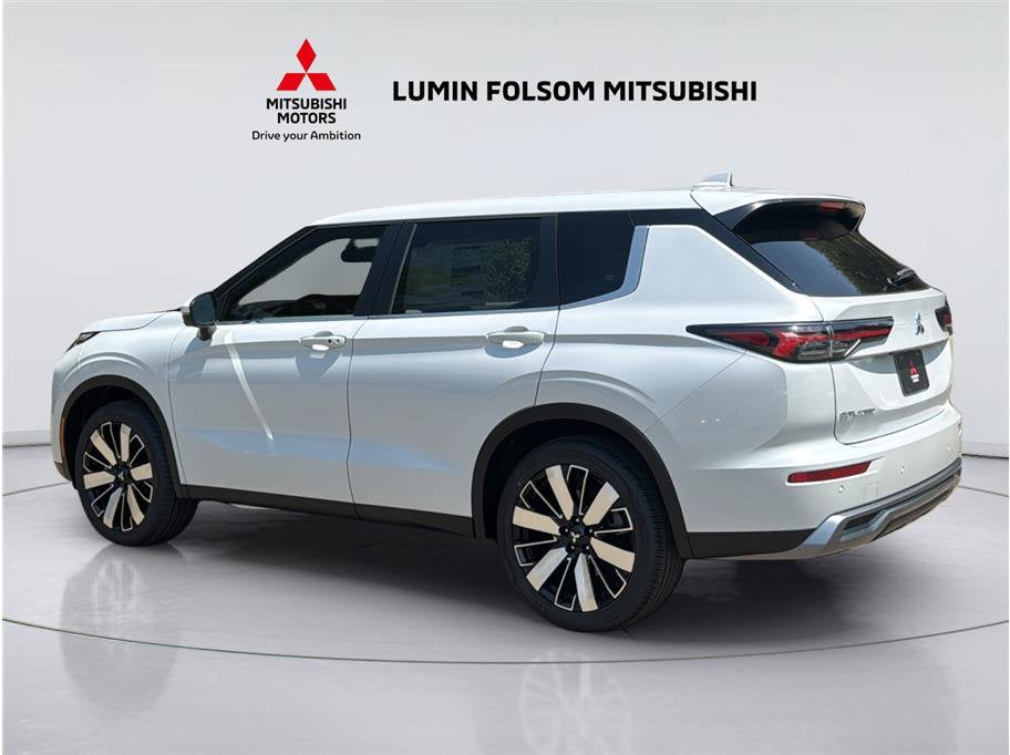 2026 Mitsubishi Outlander SE Sport Utility 4D