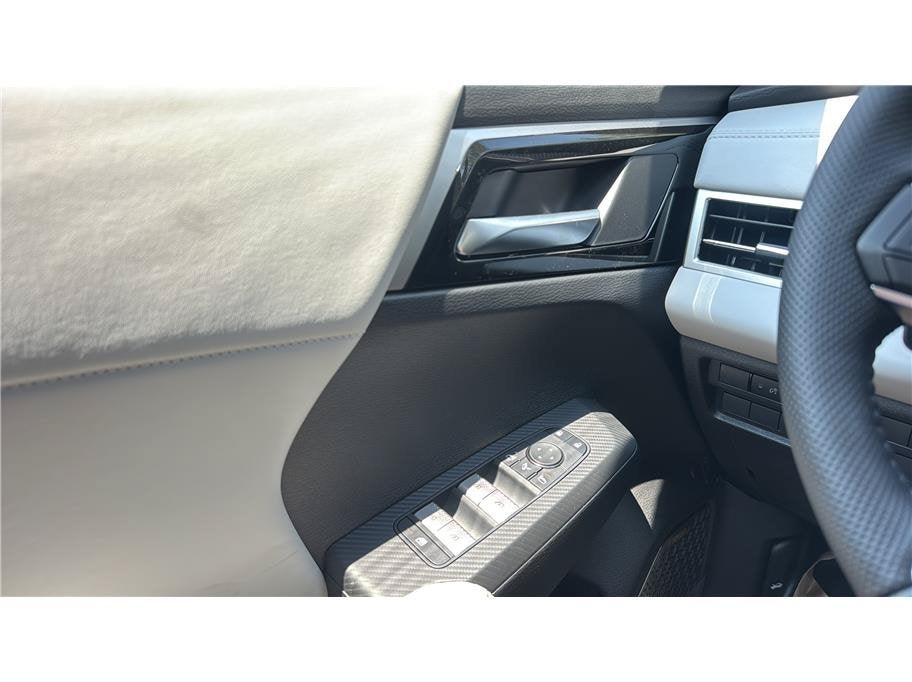 2026 Mitsubishi Outlander SE Sport Utility 4D