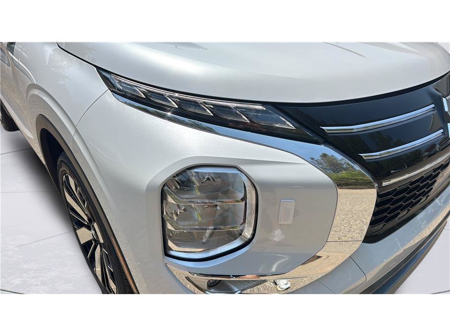2026 Mitsubishi Outlander SE Sport Utility 4D