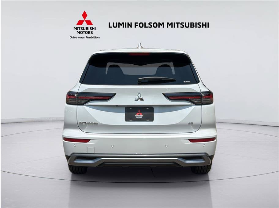 2026 Mitsubishi Outlander SE Sport Utility 4D