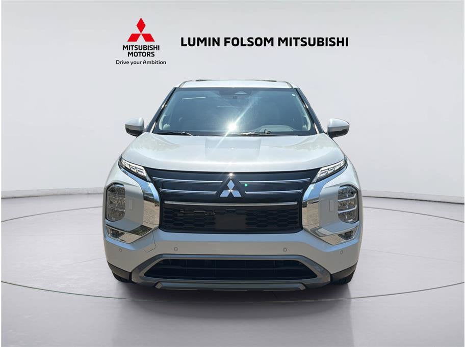 2026 Mitsubishi Outlander SE Sport Utility 4D