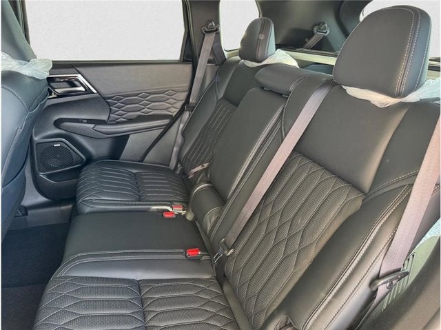 2026 Mitsubishi Outlander Black Edition Sport Utility 4D