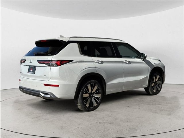 2026 Mitsubishi Outlander Black Edition Sport Utility 4D